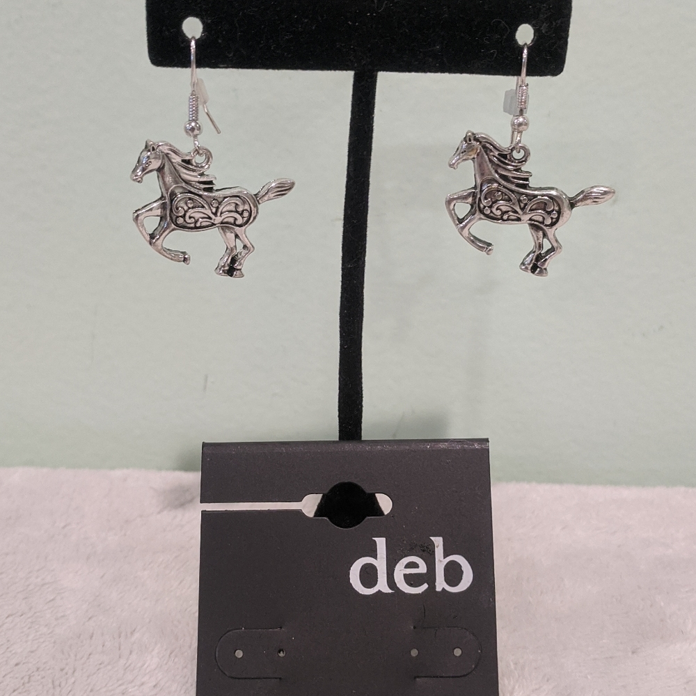 ♦️ B2G1FREE ♦️ Deb Silver 🐎 earrings